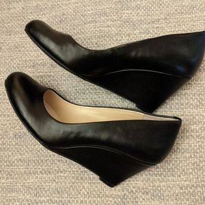 Jessica Simpson Black Wedge Closed Toe Shoes